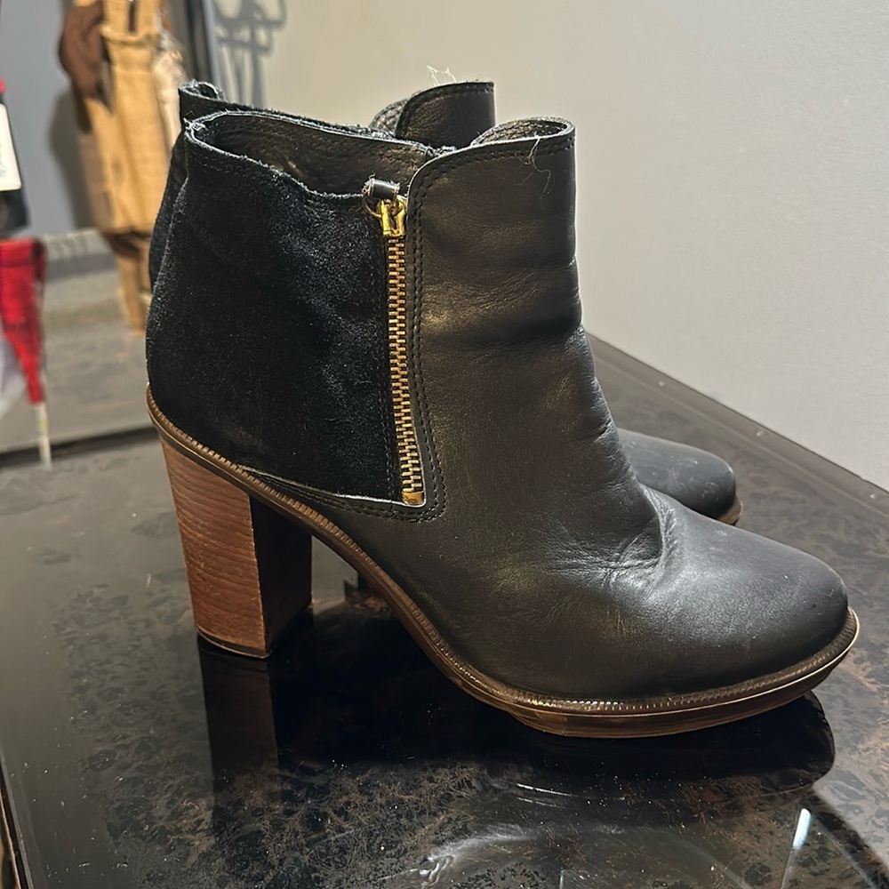 I am new mom and wont be needing this beautiful boots for this winter.